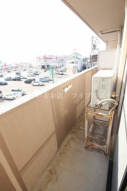 見えているパワーシティはスーパーだけでなく書店や理髪店、クリーニング店などもあるので便利
