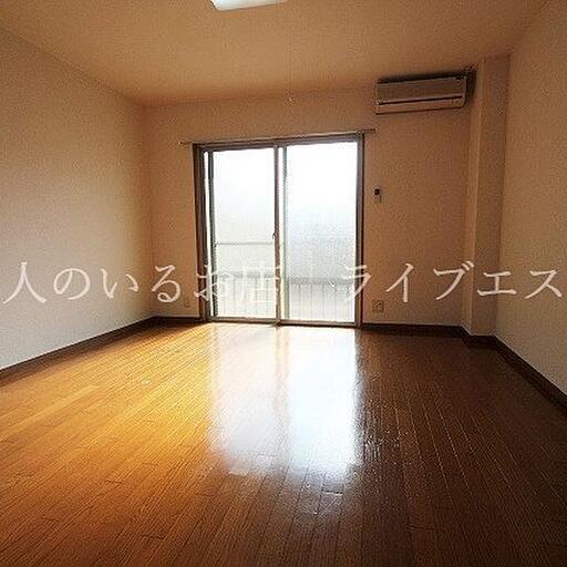 南向きの洋室7.8帖 香川大学創造工学部まで約1.5km