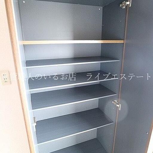 収納力の高いシューズボックス