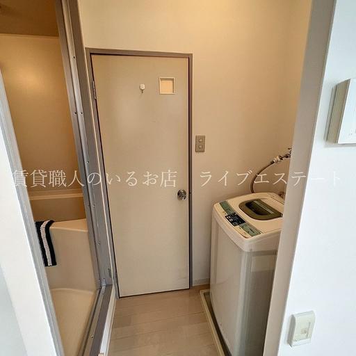 防水パン付洗濯機置場