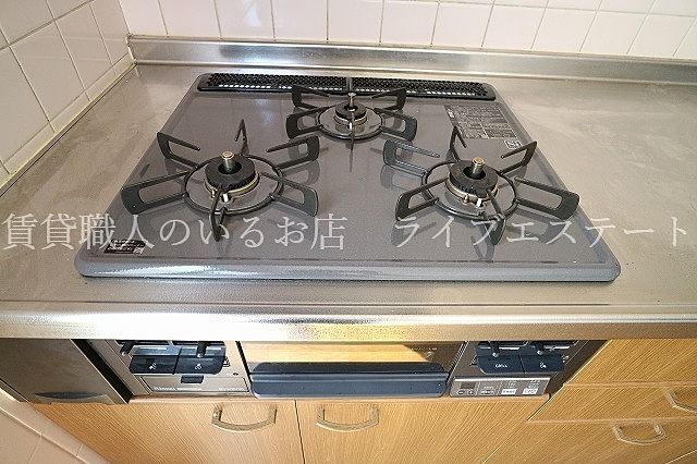 全居室に収納完備！階段下収納も。シューズボックスも大きいです