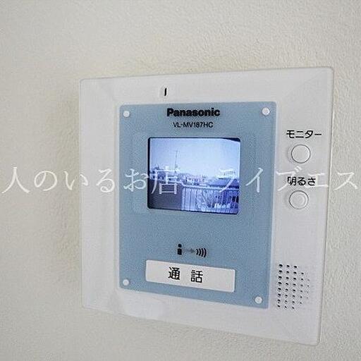 TVモニター付きインターホン 住戸内から音声と映像により来訪者を確認できます