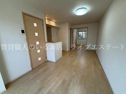 必要最低限の装飾なので、お好みの空間に仕上げることができます