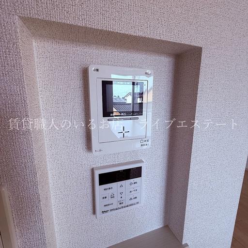 カラーTVモニター付オートロック(反転タイプ205号室の参考写真です) 快適な暮らしを守るTVモニター付です