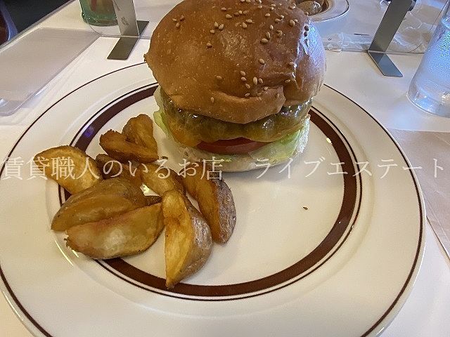 高松で本格的なアメリカンバーガーが食べられます(*´▽｀*) ネイバーズダイナー 高松市藤塚町